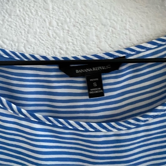 Banana Republic Blue and White Stripe Cap Sleeve Top Blouse SP - Picture 5 of 5